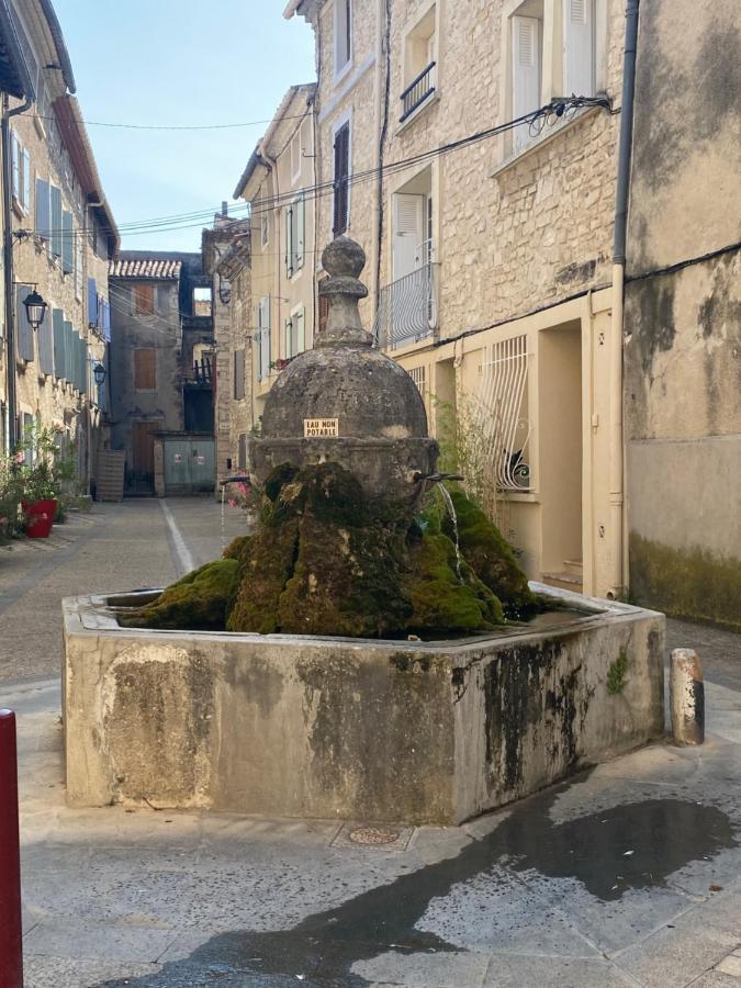 Le Studio En Provence Saint Didier  Exterior foto